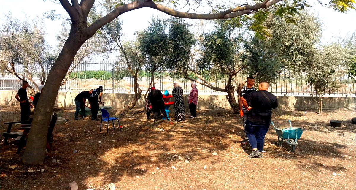 يوم قمّة مميّز- قسم الخدمات الاجتماعية في كفرقرع يبادر بإقامة حديقة نموذجية جماهيرية 