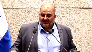 د. منصور عباس: غيابي عن التصويت بسبب ظرف خاص وقمت بالمعاوضة مع نائب من الائتلاف والقانون ما يزال في لجنة الدستور