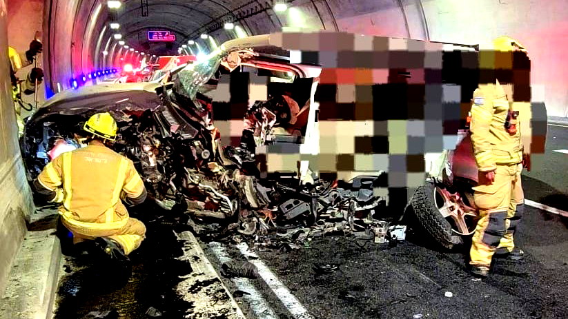 كونوا حذرين! إصابة رجل (60 عامًا) بجروح خطيرة من جرّاء اصطدام مركبته بجدار في القدس