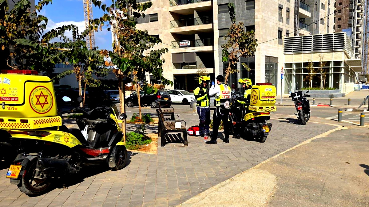 اللد: إصابة شاب بجراح خطيرة إثر تعرضه للطعن