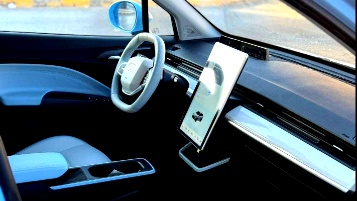  اعتبارًا من 1/1/2026 - ضريبة جديدة بنسبة 52% تضرب سوق السيارات الكهربائية