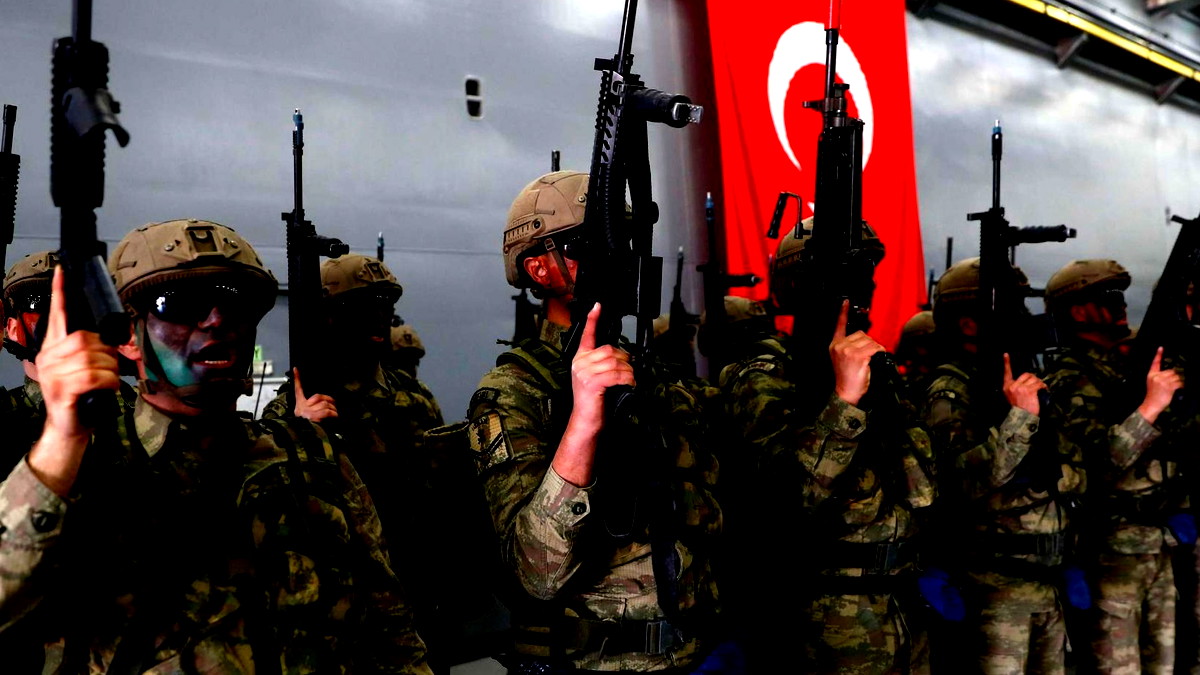 تقرير عبري عن دولة ستشتري 3 أنواع أسلحة من إسرائيل "بسبب التهديد التركي"