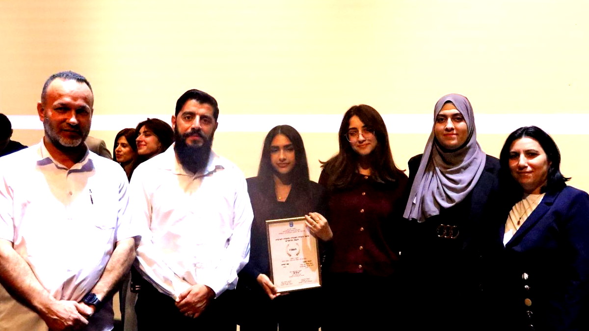 بلدية كفر قرع: المدرسة الثانوية على اسم احمد عبدالله يحيى  تفوز بالجائزة الأولى قطريًا على مستوى المجتمع العربي بالبلاد في صناعة الأفلام العربية الشابة.