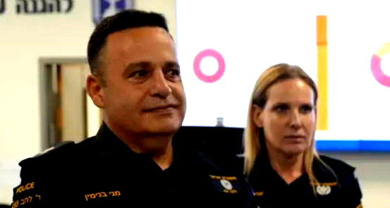 الضابط ماني بنيامين قائد وحدة لاهف 433 هو المشتبه بخيانة الامانة وإساءة استخدام السلطة