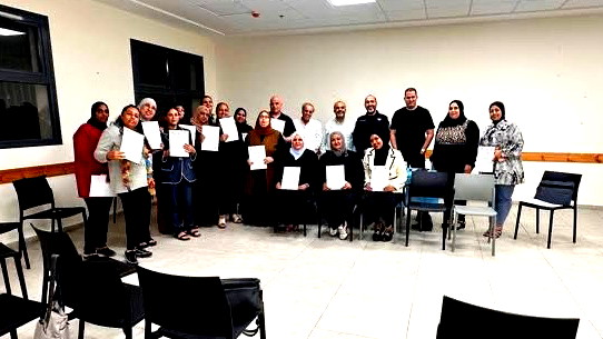 حفل توزيع الشهادات على المشاركات في دورة الوساطة في جسر الزرقاء