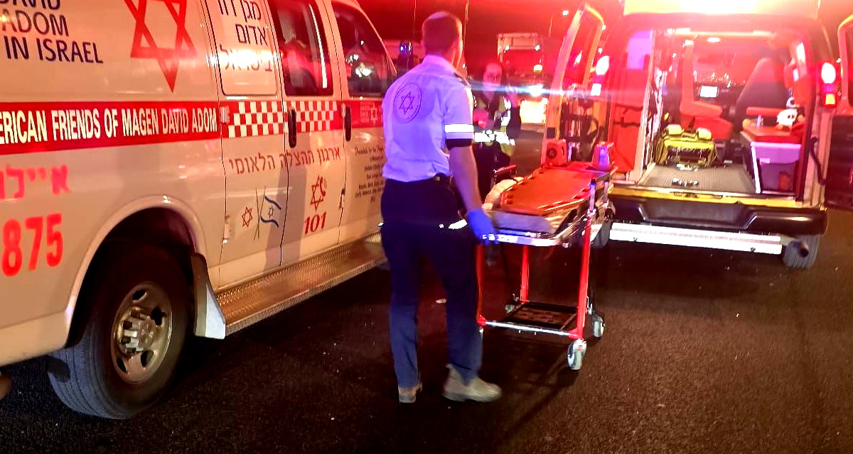 منطقة المركز: إصابة متوسطة لعامل (38 عامًا) إثر سقوطه من ارتفاع 3 أمتار خلال عمله