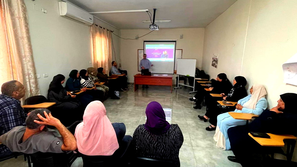 عوجن تنظم لقاء الوعي المالي الأسري في قرية كابول