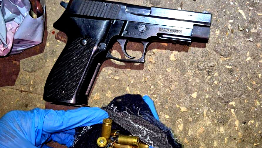 رهط: الشرطة تعتقل مشتبهاً بالضلوع بجريمة قتل أشرف وعبد الله أبو مديغم