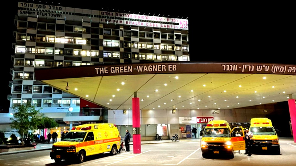 منطقة الكرمل: إصابة خطيرة لرجل (43 عامًا) إثر تعرضه لحادث سير بين دراجة نارية ومركبة