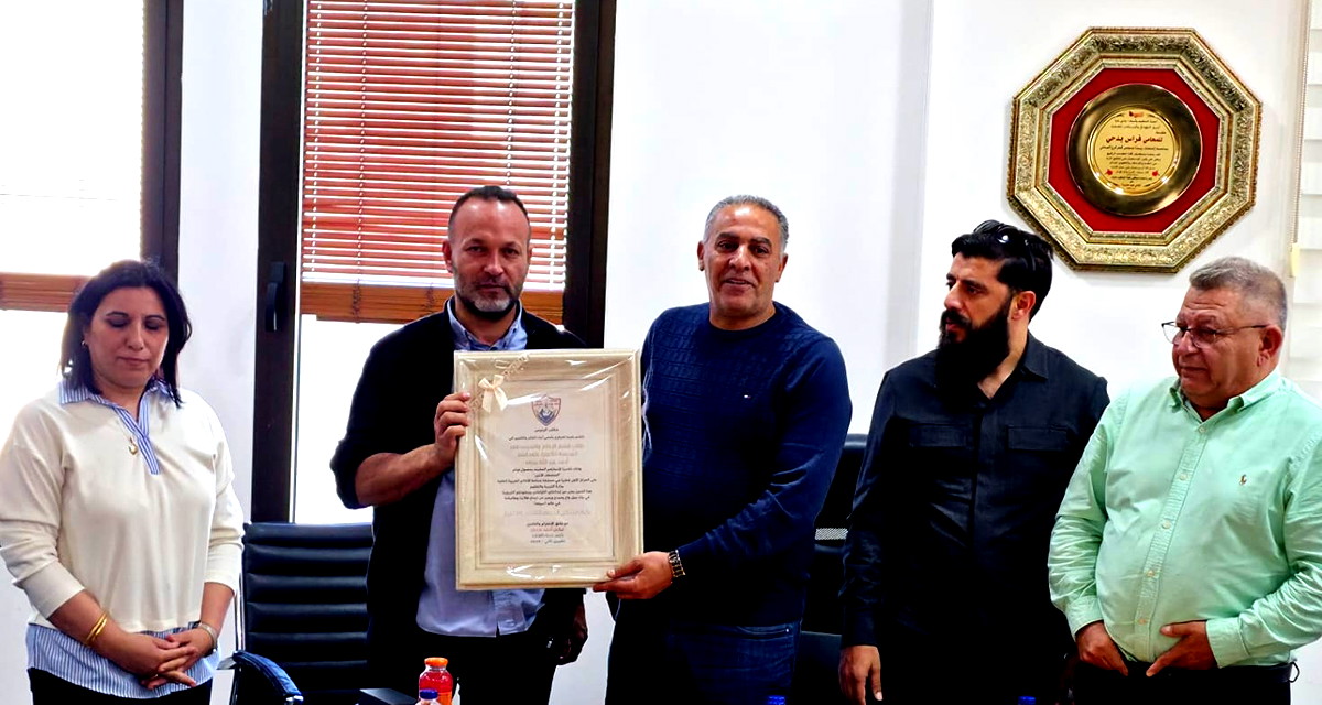 رئيس بلدية كفر قرع يكرّم قسم الإعلام والسينما بعد فوزه بالمرتبة الأولى قطريًا في مهرجان الأفلام الشابة