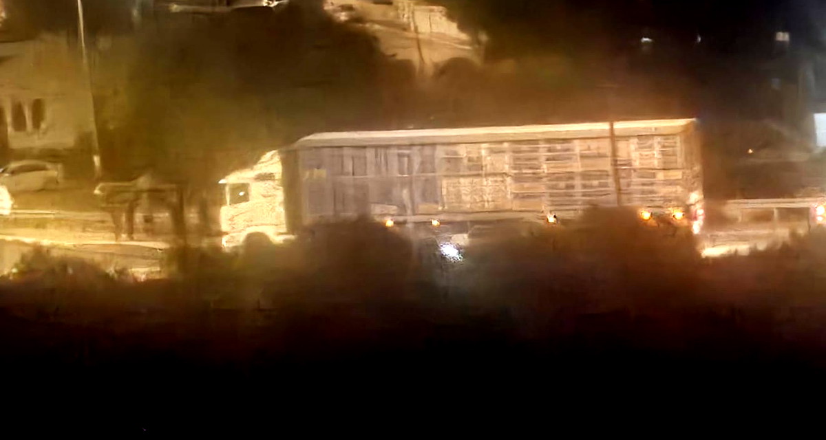 اصابة سائق شاحنة بجراح متوسطة اثر تعرضه لاطلاق نار قرب وادي سلامة