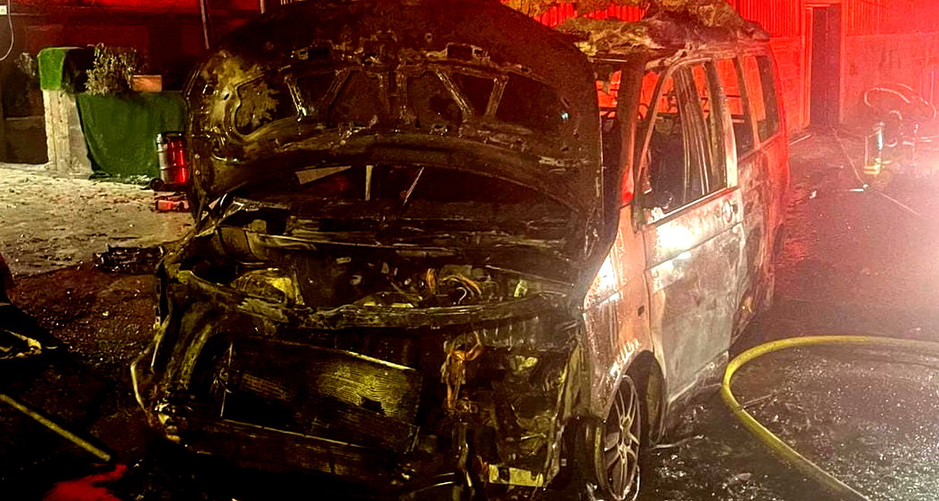 رهط: حريق في عدد من المباني