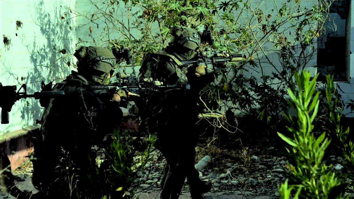 الشرطة في بيانٍ لها: اغتيال فلسطينيّ نفذ عملية دهس أسفرت عن مقتل رقيبَيْن بالجيش الإسرائيليّ قبل حَوالَيْ عام ونصف في نابلس