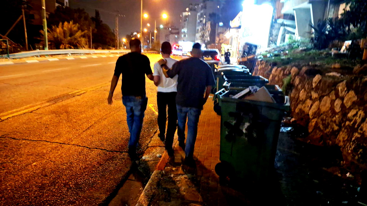 أخفى هويته لمدة عامين..إلقاء القبض على شخص من قبل الوحدة المكلّفة بحماية الجمهور لمصلحة السجون