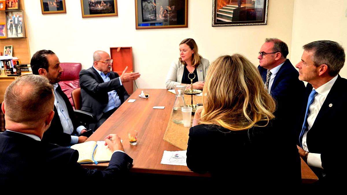 الطيبي وبن سعيد يستقبلان وفدًا بلجيكيا رفيع المستوى