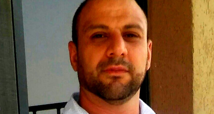 رَنِينُ الظِّلِّ العَائِدُ