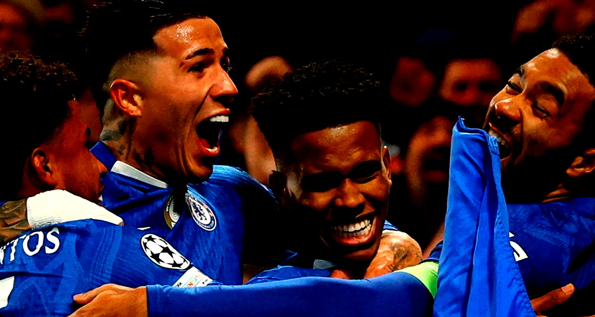 تشيلسي يوجه تحذيراً لأرسنال بسحق برشلونة في دوري الأبطال 