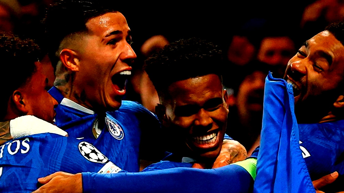 تشيلسي يوجه تحذيراً لأرسنال بسحق برشلونة في دوري الأبطال