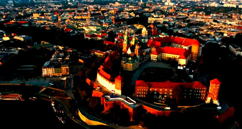 من وارسو إلى جبال تاترا: أماكن لا تفوت زيارتها لاكتشاف سحر بولندا 