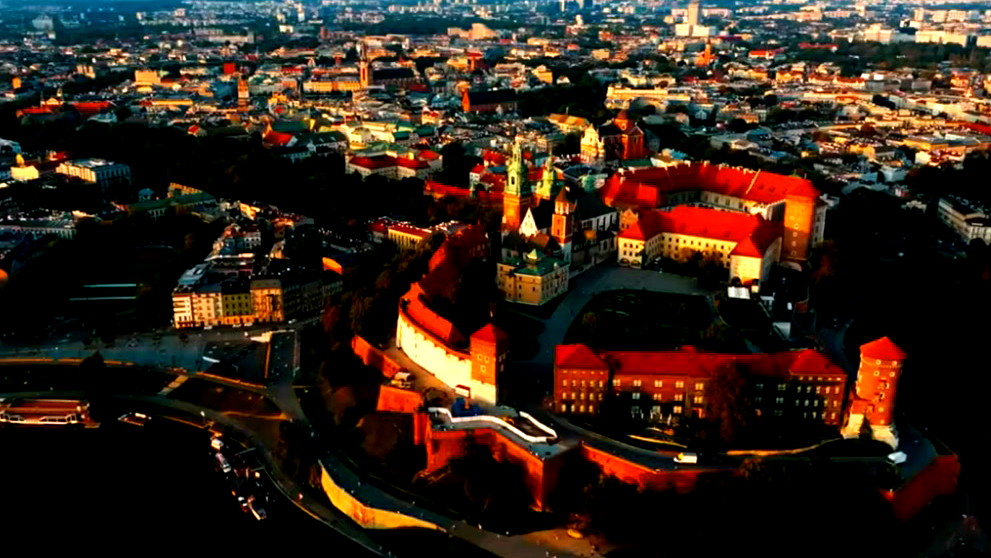 من وارسو إلى جبال تاترا: أماكن لا تفوت زيارتها لاكتشاف سحر بولندا