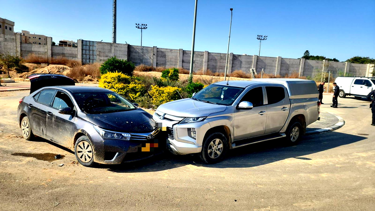 النقب: إصابة شرطيين خلال مطاردة سيارة في حورة واعتقال مشتبه