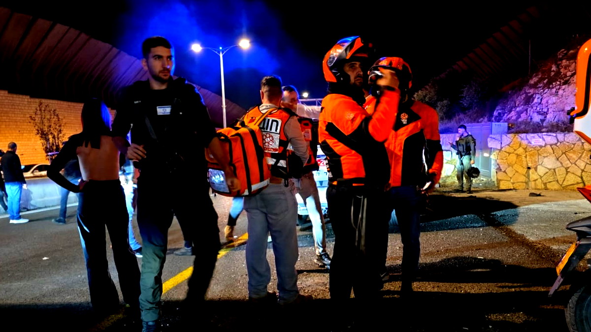 مصادر اسرائيلية: جندي اطلق النار على فلسطينيين خلال اعتقالهم قرب القدس 