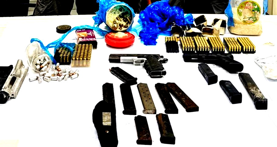 إغلاق موقع بناء في عرابة بعد ضبط كمية كبيرة من الأسلحة المخبأة