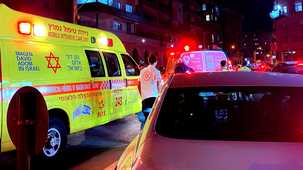 بات يم: مصابان أحدهما بحالة خطيرة إثر تعرضهما لحادثة عنف