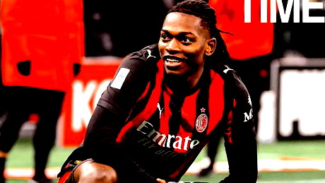 ميلان يحقق فوزاً درامياً على لاتسيو وأليغري يفقد أعصابه ويُطرد