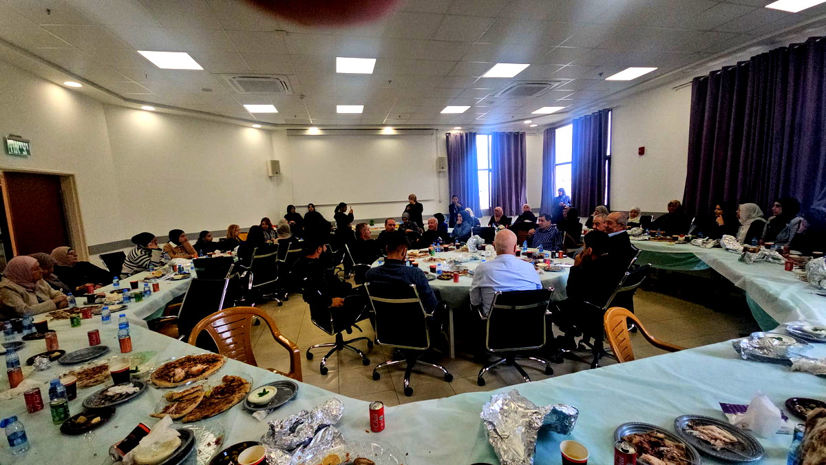 ام الفحم:ديوان الثلاثاء المركز الجماهيري يعزز الشراكة الإنسانية باستضافة شركاء حملة شتاء دافئ  دعما لاهل النقب