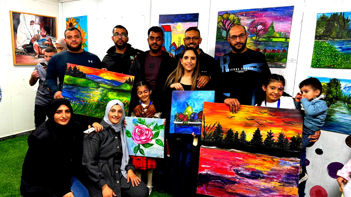 أمسية افتتاحية لمرسم "الوردة البيضاء" في كفركنا مع الفنانة فاتن أمارة في معرض  "لمسة أمل"