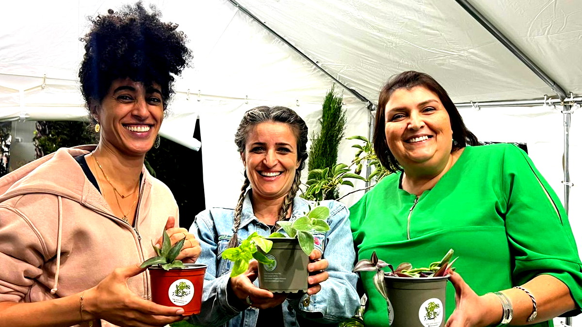 "خضرة" تقدم ورشة تشريش مميزة في مقهى درب بكوكب أبو الهيجاء بمشاركة نساء رياديات ومؤثرات