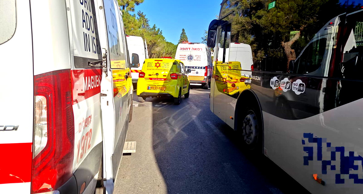 مصرع مُسّن (80 عامًا) إثر تعرّضه للدهس من قبل مركبة بأحد أحياء مدينة القدس