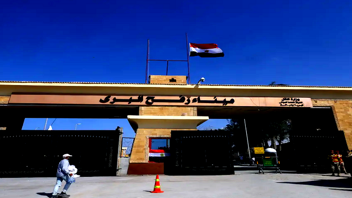 مصر ردا على إعلان إسرائيل فتح معبر رفح: تهجير الفلسطينيين خط أحمر