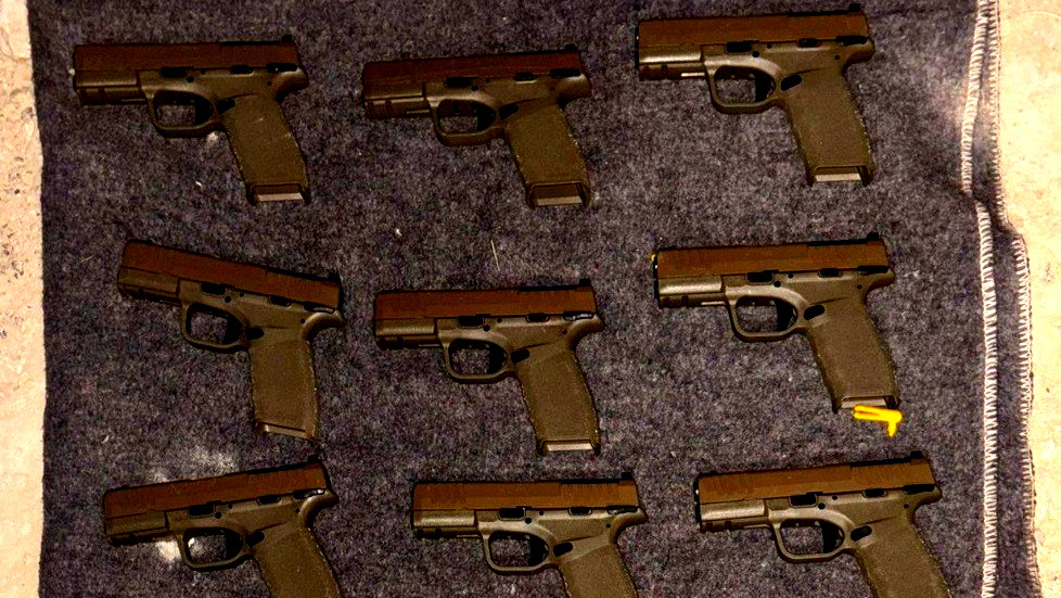 الجيش الإسرائيلي يضبط طائرة مسيرة تحمل أسلحة على الحدود الشرقية