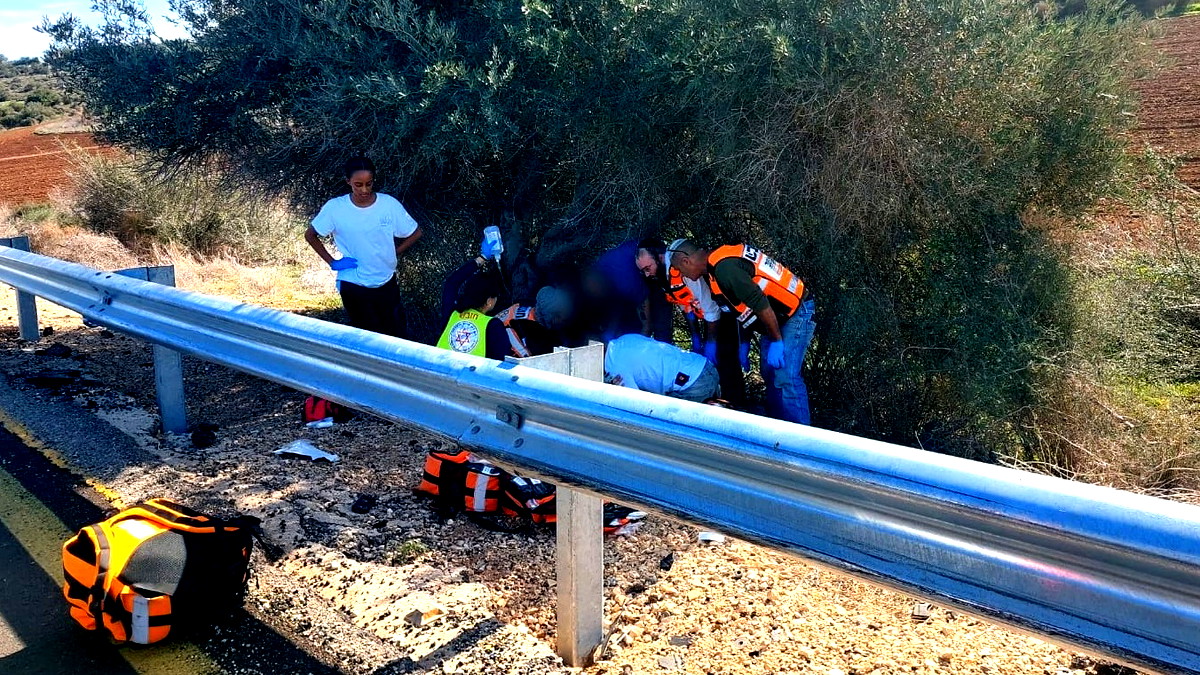 منطقة النقب: إصابة خطيرة لسائق دراجة نارية جرّاء تعرضه لحادث سير على شارع 353