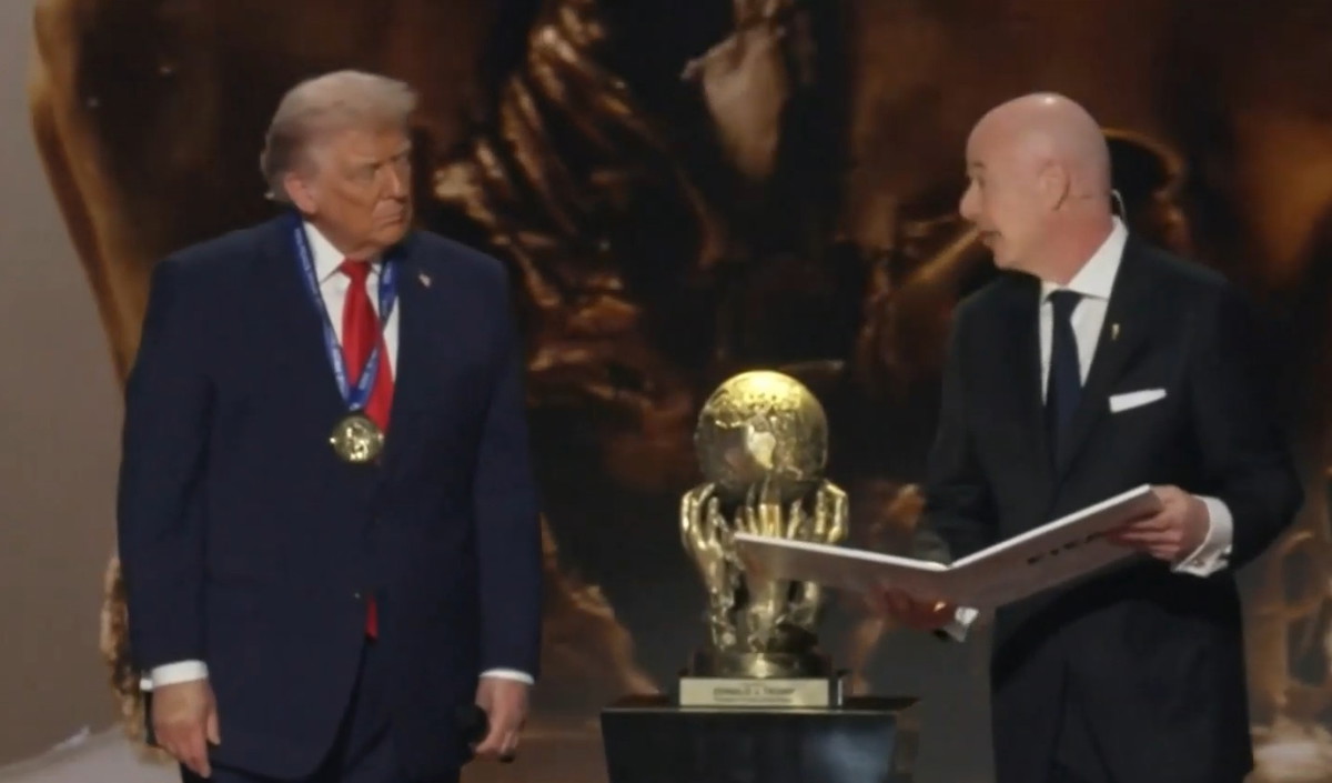  ترامب يحصل على أول جائزة سلام يمنحها الـ