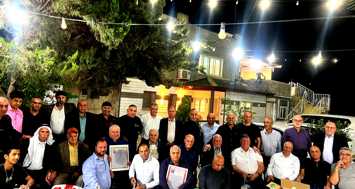 منتدى عزوتنا يهنئ الشيخ راسم ريان أبو أحمد بعودته من العمرة