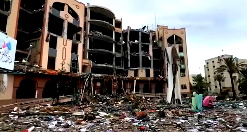 رئيس وزراء قطر: مفاوضات إنهاء حرب غزة تمر بمرحلة حرجة 