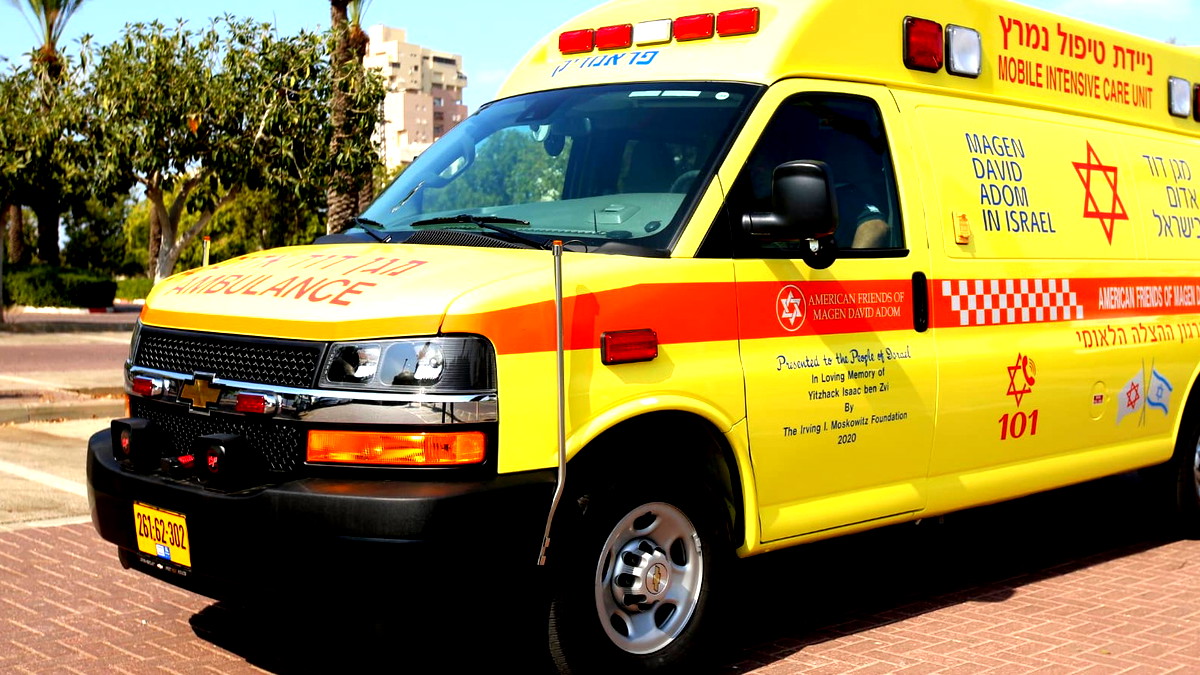 حيفا: إصابة شاب (37 عامًا) بجراح متوسطة إثر سقوطه من علو 10 أمتار