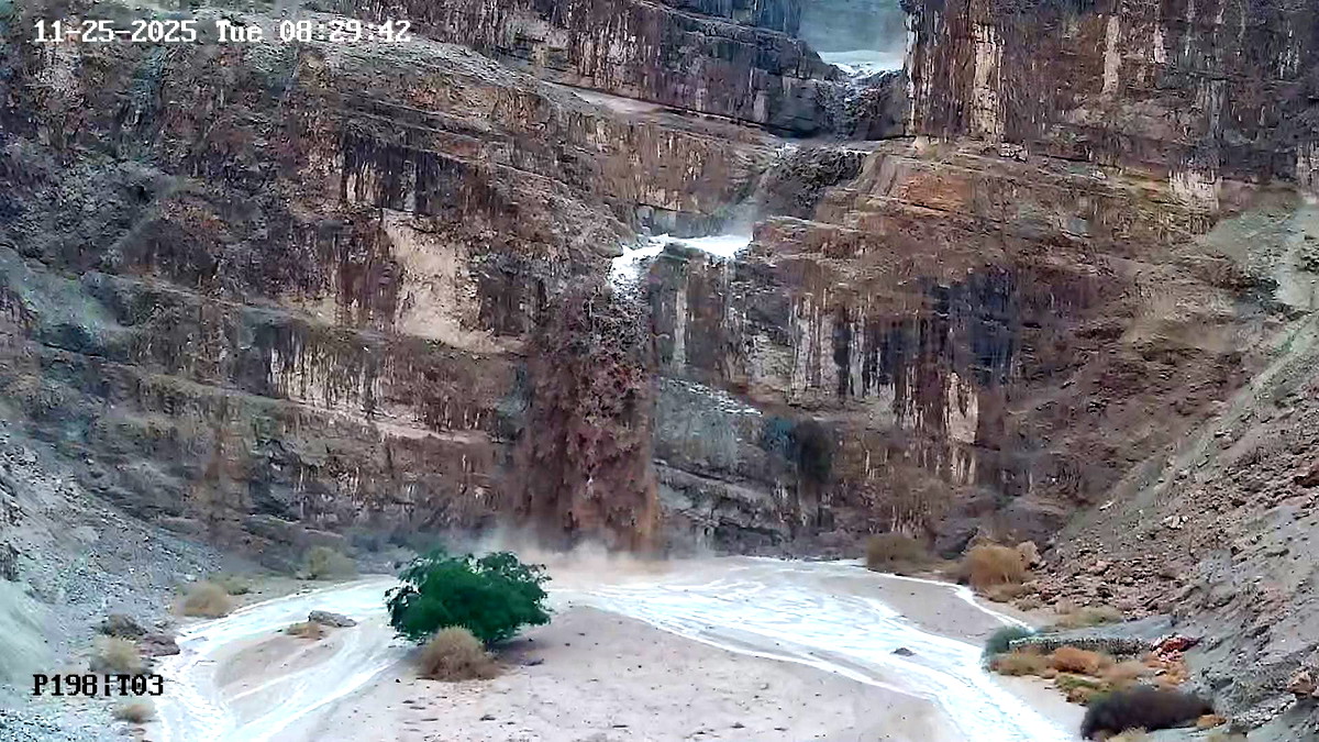 بسبب الأحوال الجوية.. الشرطة تقرر إغلاق طرق رئيسية في النقب