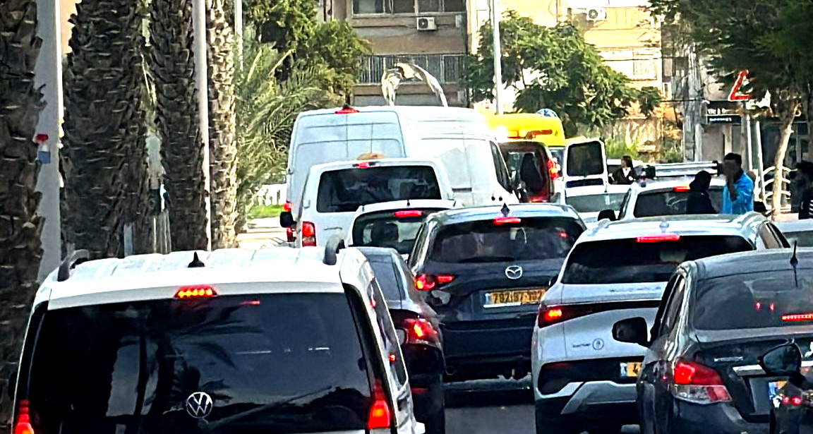  إصابة ثلاثة أشخاص إثر نشوب شجار بين عائلتين أمام المحكمة في بئر السبع... اعتقال خمسة مشتبهين