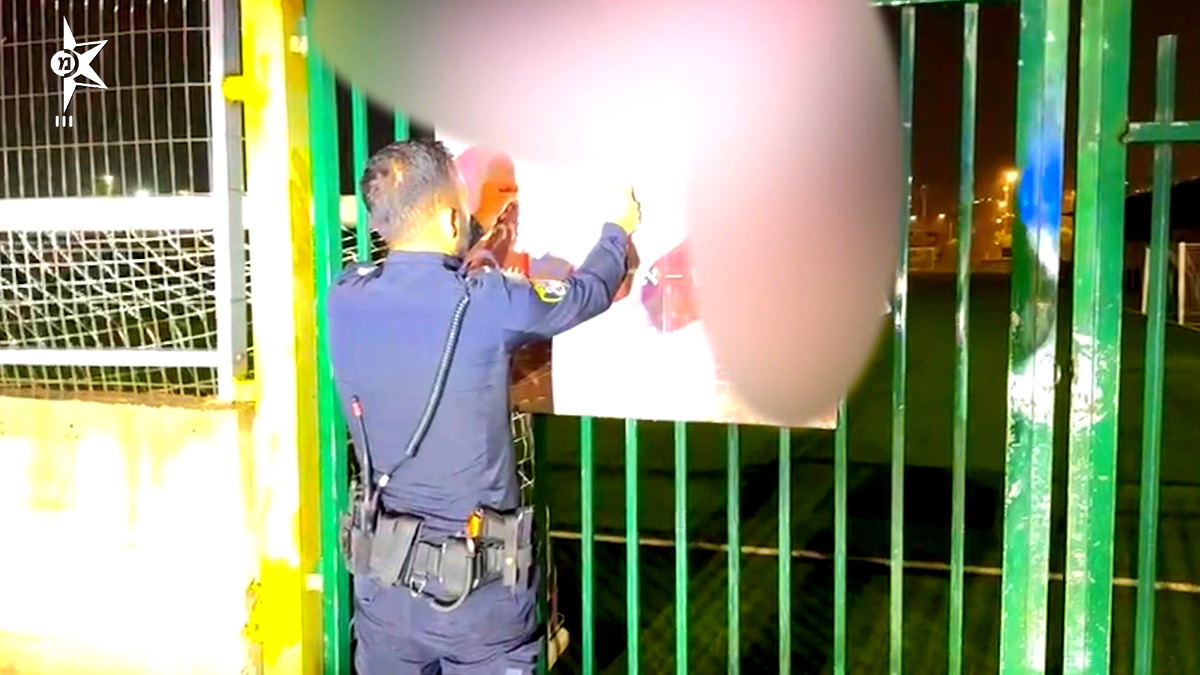 الشرطة: إغلاق ملعب كرة قدم في باقة الغربية بعد حادثة جنائية وقعت في المكان ولم يتم الإبلاغ عنها