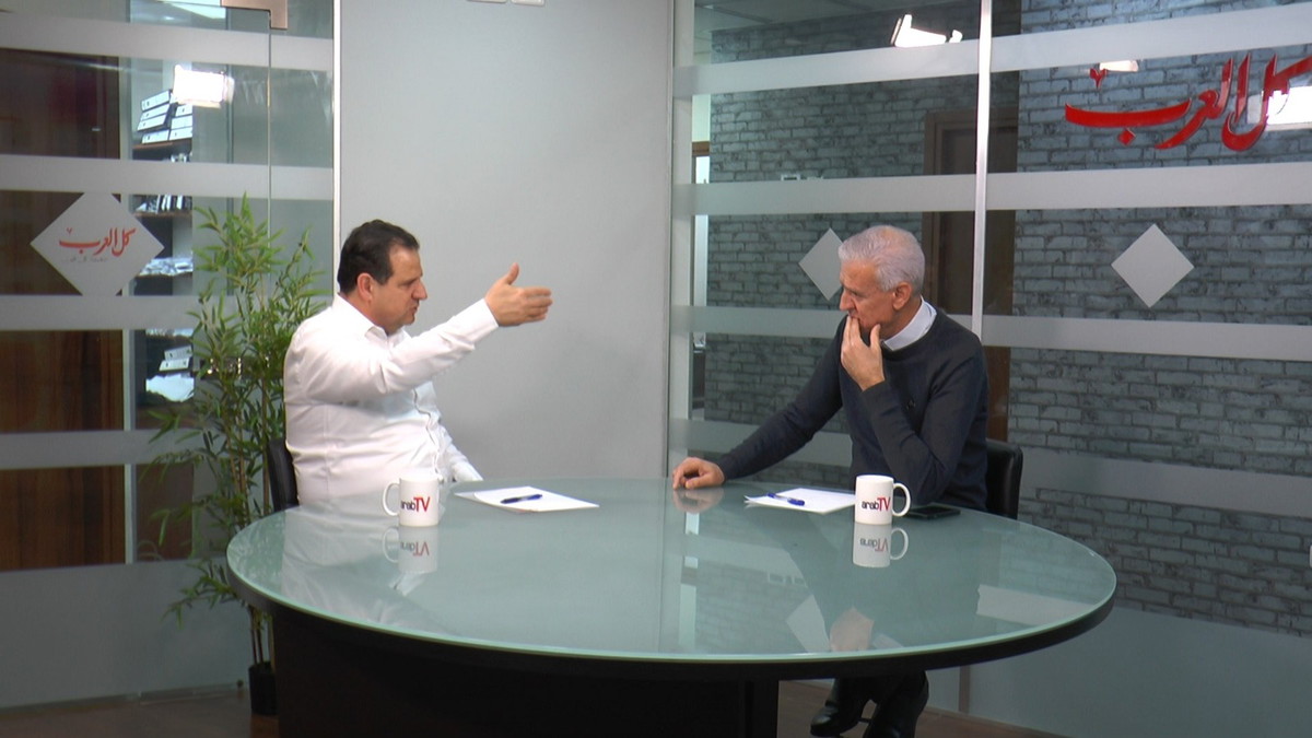  arabTV - ايمن عودة في المواجهه : علاقتي مع منصور عباس علاقه سيئة وبداخلي غضب شديد عليه .  الموحده هي العائق امام تشكيل المشتركة . ممنوع ان نذهب بثلاث قوائم