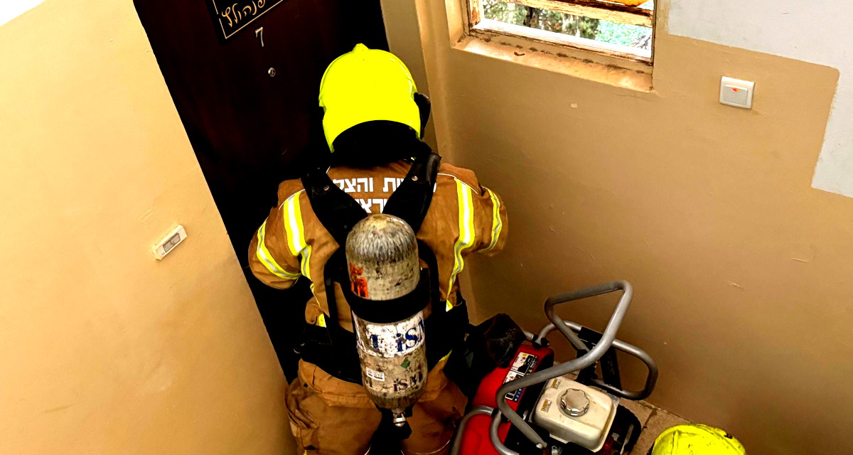 حيفا: مِنشَفِة تُركت داخل الفرن أدّت إلى اندلاع حريق في شقّة 