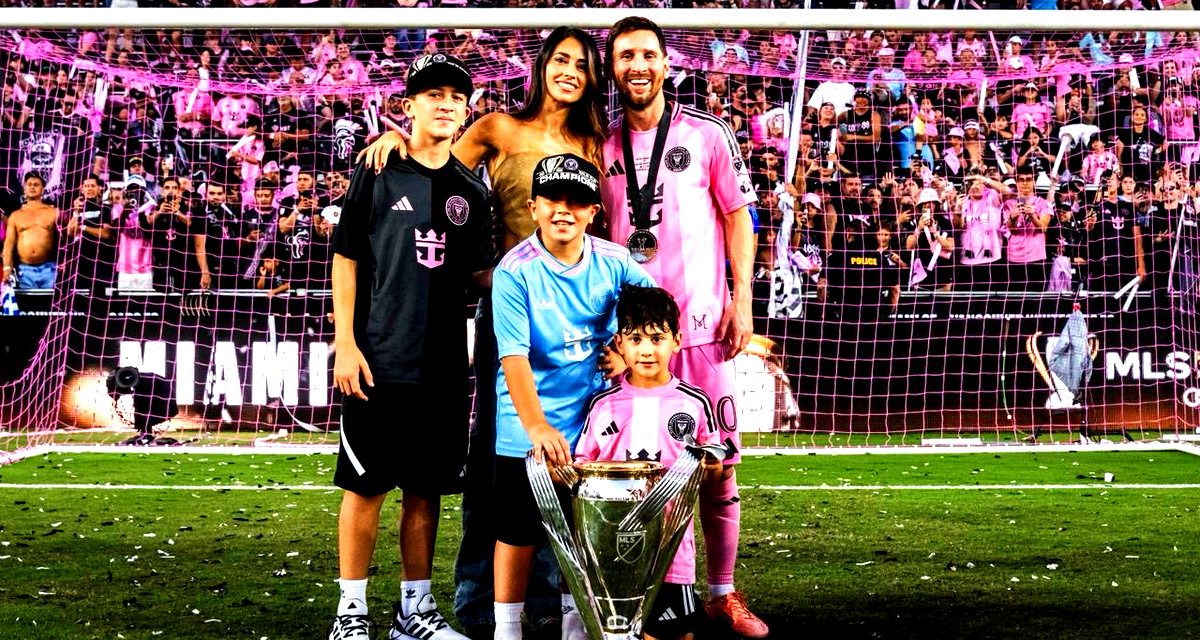 ميسي يُتوج بجائزة أفضل لاعب في الدوري الأمريكي 2025 