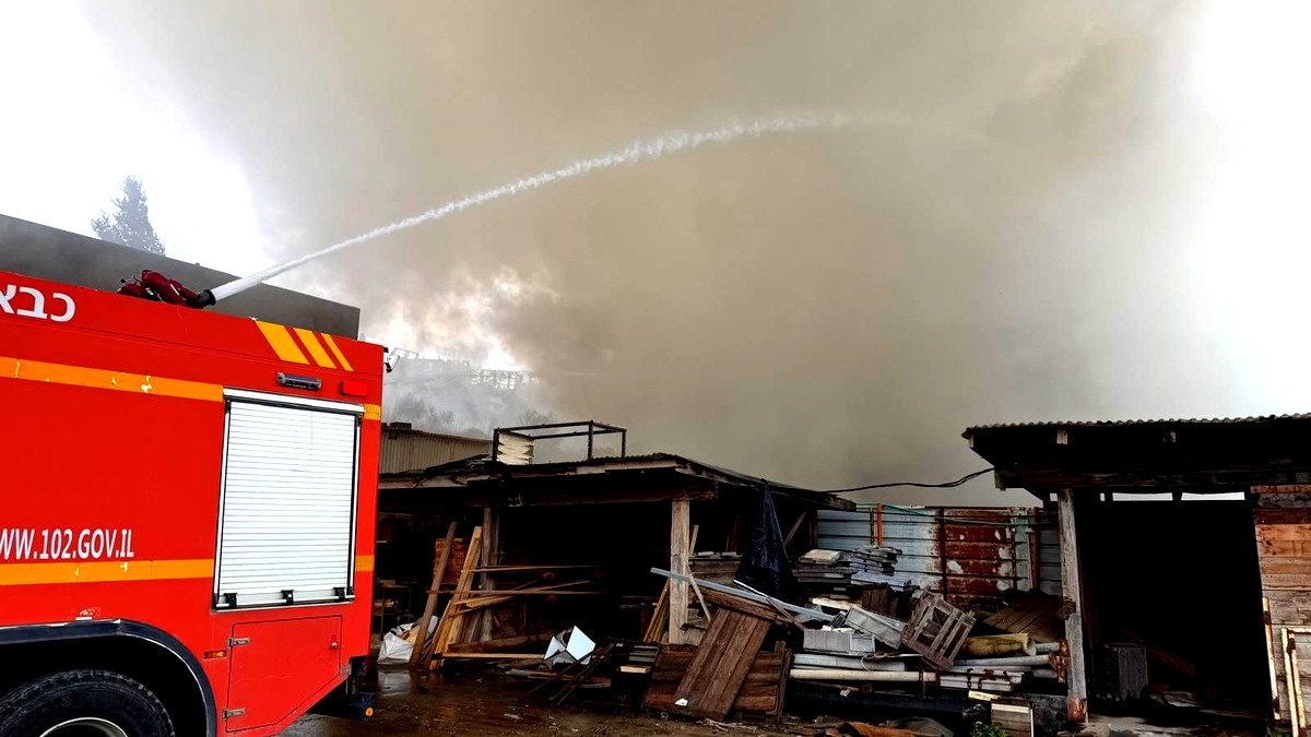 شفاعمرو: حريق كبير في مكب نفايات منذ الليلة الماضية