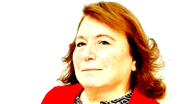 موشحات لِعيد الميلاد  الكَوْنُ نَوَّرَ بالميلاد  بقلم: أسماء طنوس المكر