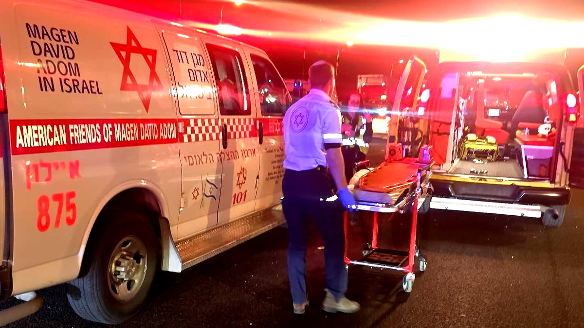 الطيبة: إصابة طفلين بجروح متوسطة إثر انقلاب تراكتورون