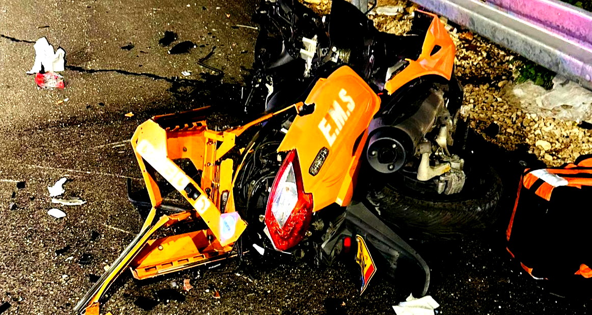 مصرع شاب واصابة اخرين بحادث طرق بين دراجة نارية وسيارة قرب برطعة 